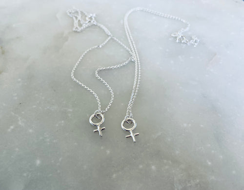 WOMAN POWER mini necklace
