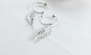 SYMBOL FEATHER earring
