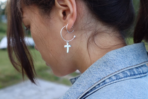 SYMBOL CROSS earring