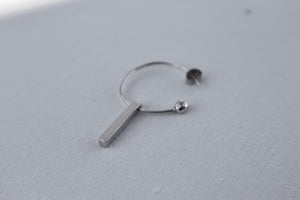 SYMBOL ROD earring